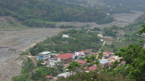 Namasia的災後250天(1) 瑪雅村的重建路